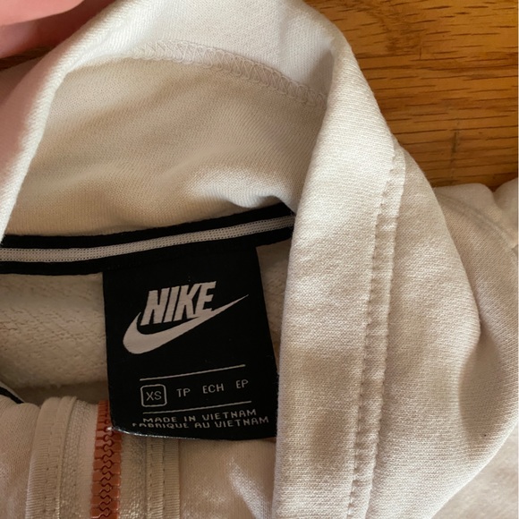 Nike half zip - Picture 2 of 2